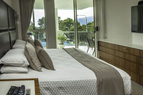 Waters Edge Apartment Cairns - Accommodation BNB 3