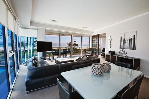 Reflection On The Sea - Accommodation BNB 40