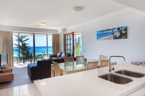 Reflection On The Sea - Accommodation BNB 43