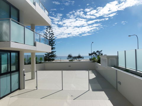 Pure Kirra - Accommodation BNB 17