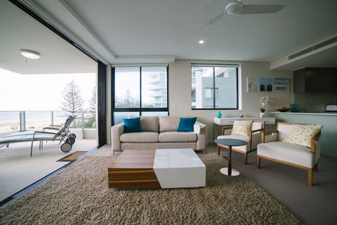 Pure Kirra - Accommodation BNB 9