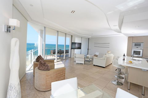 Oceans Mooloolaba - Accommodation BNB 3