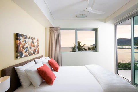 Mantra Trilogy - Accommodation BNB 28