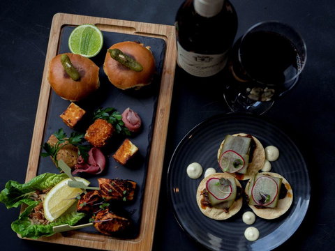 Pullman Cairns International - Accommodation BNB 9