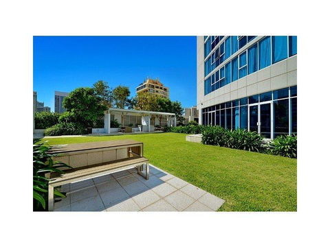 H Star Residences-- Paradise Stayz - Accommodation BNB 7