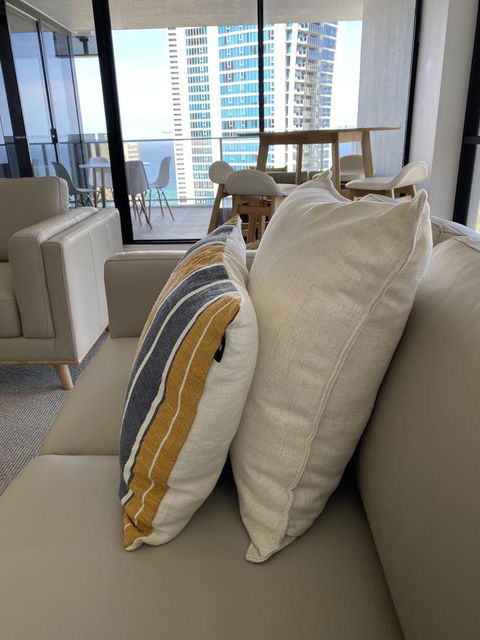 Circle On Cavill 2, 3, 4 & 5 Bedroom SkyHomes & SUB PENTHOUSES By Gold Coast Holidays - Accommodation BNB 1