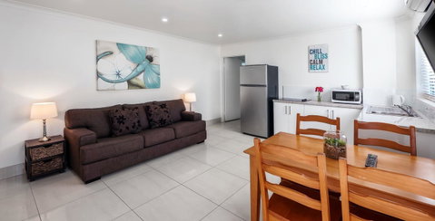 Bilinga Beach Motel - Accommodation BNB 35