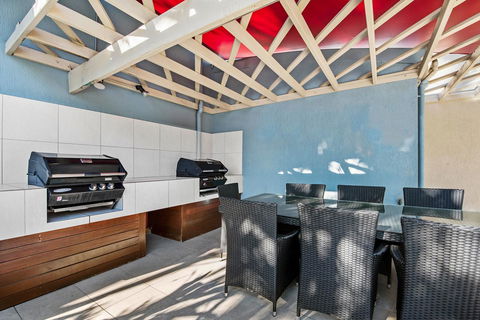 Sailport Mooloolaba Apartments - Accommodation BNB 8