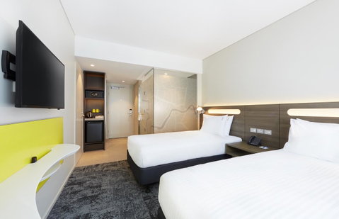 Holiday Inn Express Brisbane Central, An IHG Hotel - Accommodation BNB 1