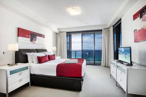 Ultra Broadbeach - Accommodation BNB 13
