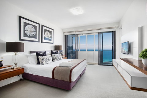 Ultra Broadbeach - Accommodation BNB 18