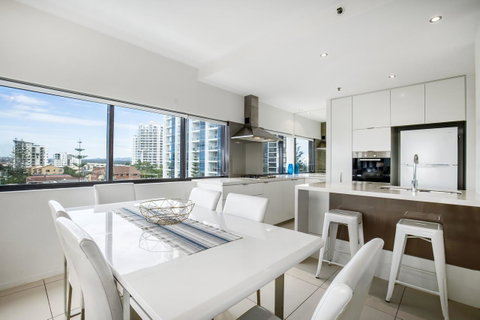 Ultra Broadbeach - Accommodation BNB 9