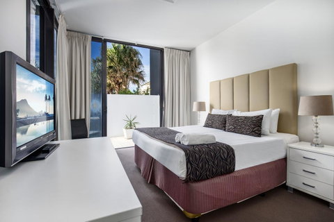 Ultra Broadbeach - Accommodation BNB 22