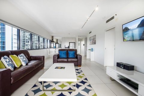 Ultra Broadbeach - Accommodation BNB 10