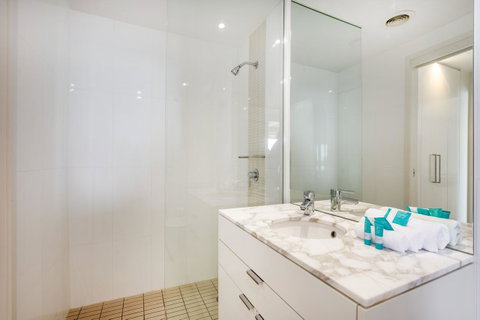 Ultra Broadbeach - Accommodation BNB 28