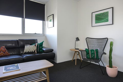 Ridge Apartment Hotel - Accommodation BNB 25