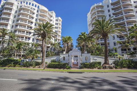 ULTIQA Burleigh Mediterranean Resort - Accommodation BNB 19