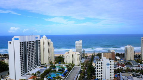 Chevron Renaissance - Private Apartments - Accommodation BNB 24