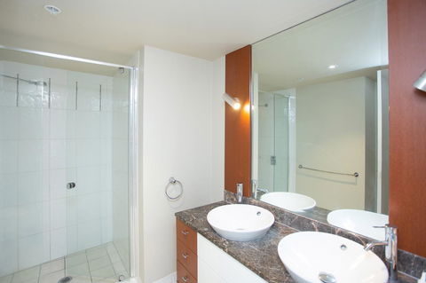 Chevron Renaissance - Private Apartments - Accommodation BNB 3