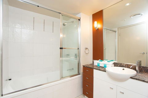 Chevron Renaissance - Private Apartments - Accommodation BNB 14