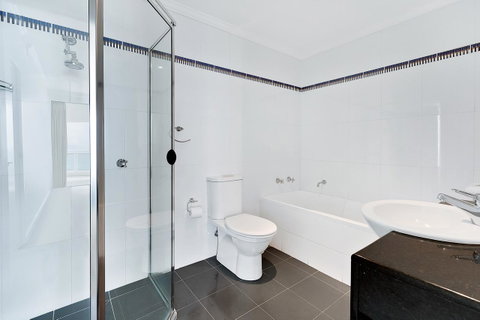 Pacific Views Resort - Accommodation BNB 24