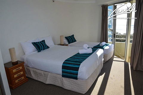 Zenith Ocean Front Apartments - Accommodation BNB 4