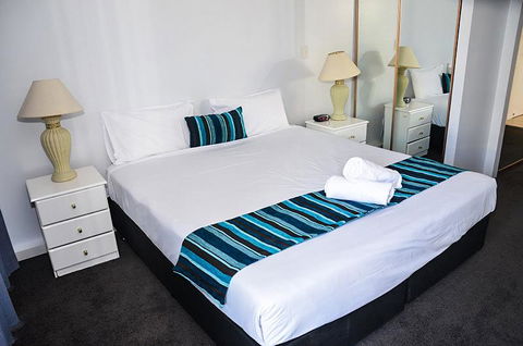 Zenith Ocean Front Apartments - Accommodation BNB 15