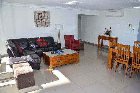 Zenith Ocean Front Apartments - Accommodation BNB 33