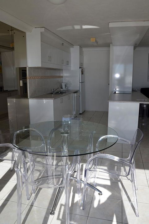 Zenith Ocean Front Apartments - Accommodation BNB 43