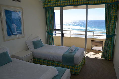 Zenith Ocean Front Apartments - Accommodation BNB 23