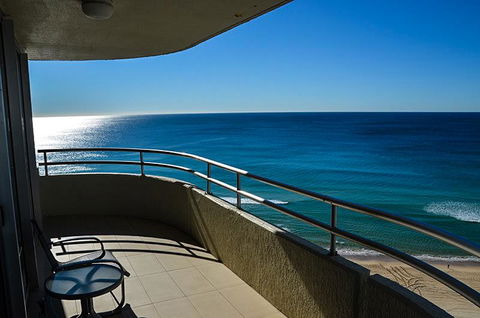 Zenith Ocean Front Apartments - Accommodation BNB 40