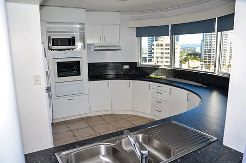 Zenith Ocean Front Apartments - Accommodation BNB 10