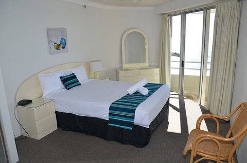 Zenith Ocean Front Apartments - Accommodation BNB 44