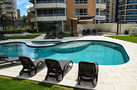 Zenith Ocean Front Apartments - Accommodation BNB 8