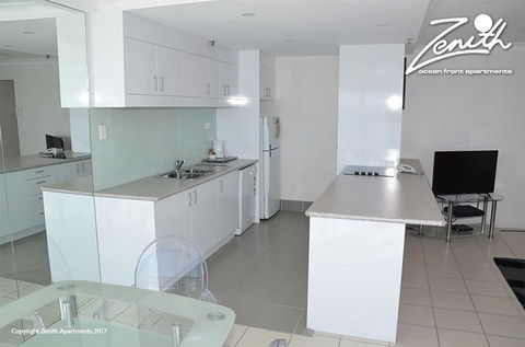 Zenith Ocean Front Apartments - Accommodation BNB 2