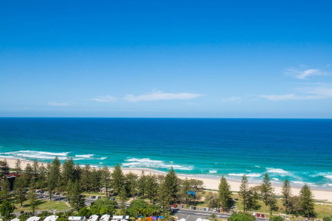 Oscar On Main Beach Resort - Accommodation BNB 2