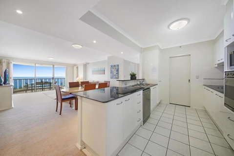 Oscar On Main Beach Resort - Accommodation BNB 4