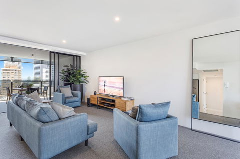 Holiday Holiday Circle On Cavill Apartments - Accommodation BNB 8