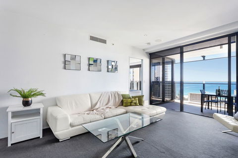 Holiday Holiday Circle On Cavill Apartments - Accommodation BNB 15