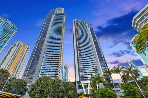 Holiday Holiday Circle On Cavill Apartments - Accommodation BNB 35