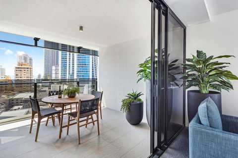 Holiday Holiday Circle On Cavill Apartments - Accommodation BNB 20