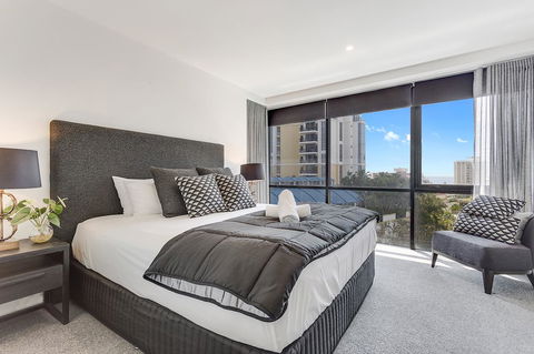 Holiday Holiday Circle On Cavill Apartments - Accommodation BNB 34