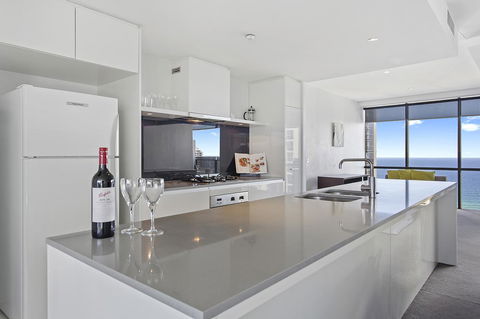 Holiday Holiday Circle On Cavill Apartments - Accommodation BNB 38
