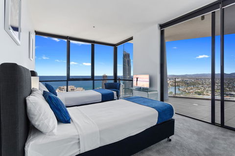 Holiday Holiday Circle On Cavill Apartments - Accommodation BNB 11