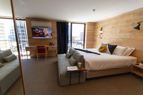 The Island Gold Coast - Accommodation BNB 11
