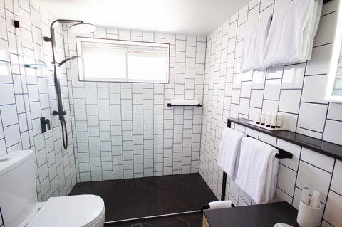 The Island Gold Coast - Accommodation BNB 3