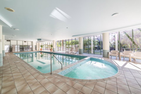 The Meriton Apartments On Main Beach - Accommodation BNB 0