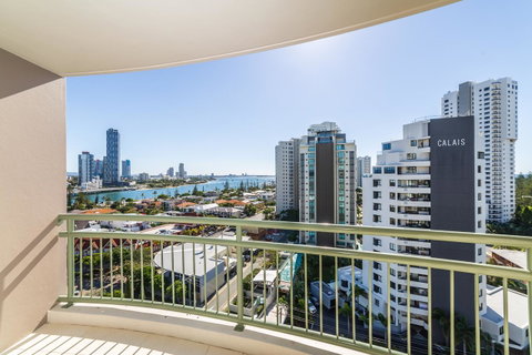 The Meriton Apartments On Main Beach - Accommodation BNB 7