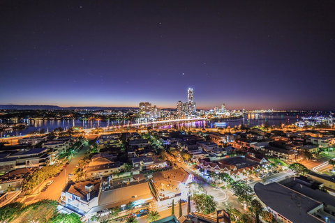 The Meriton Apartments On Main Beach - Accommodation BNB 25