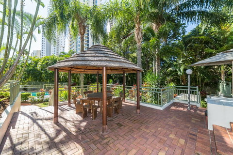 The Meriton Apartments On Main Beach - Accommodation BNB 40